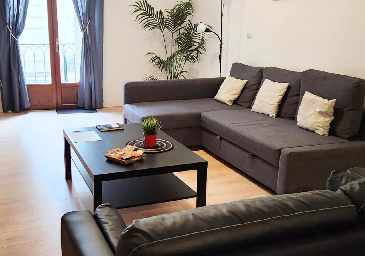 "Colbert Triplex" 3 Chambres - Balcon - Patio - Cathedrale Tours Buitenkant foto